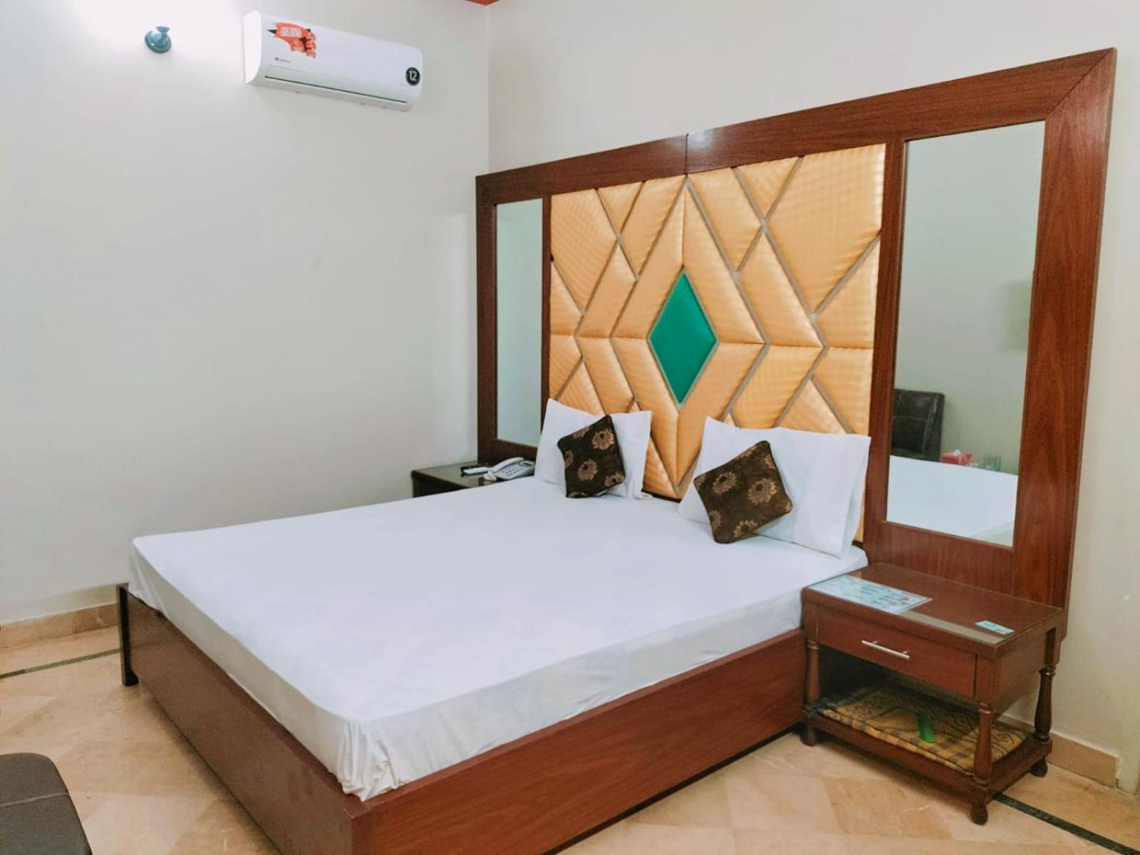 Subhan Palace Guest House Karachi Exteriör bild